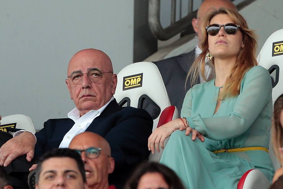 Sulla tribuna dello stadio Brianteo si sono visti di nuovo insieme Barbara Berlusconi e Adriano G alliani per assistere all’amichevole Monza-Milan vinta dai roassoneri per 2-0 (Olycom)